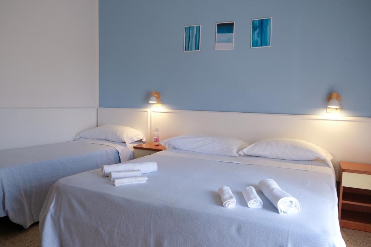 Hotel Vienna Cervia Extérieur photo